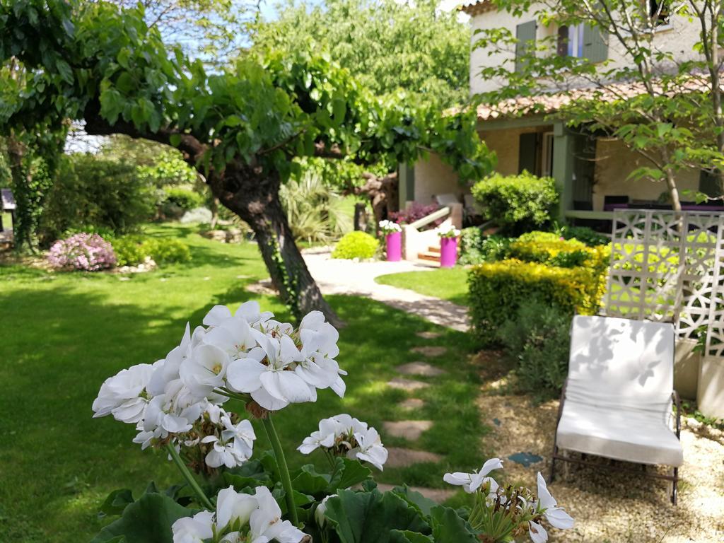 La Bastide Des Muriers Deaux Екстериор снимка