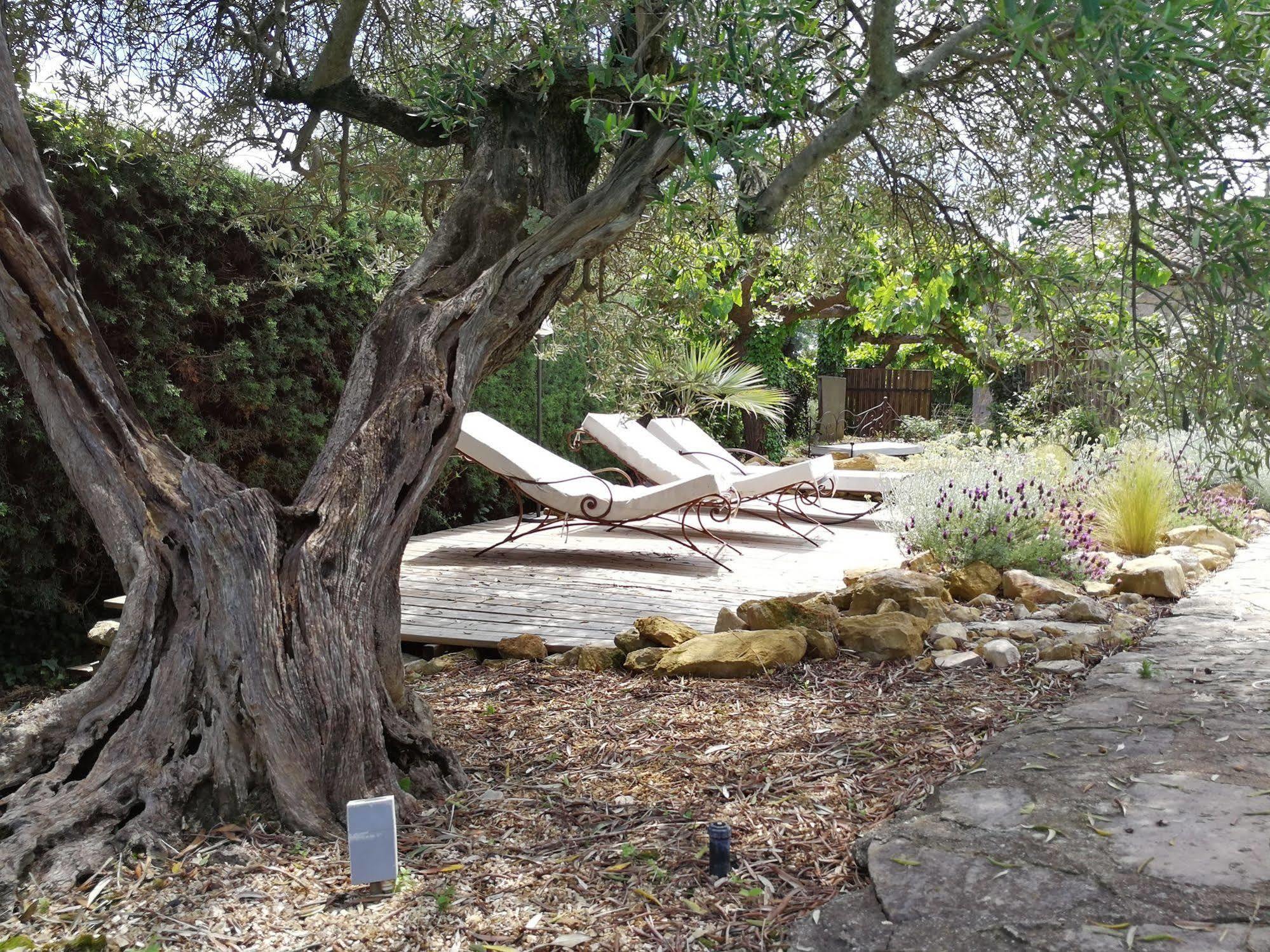 La Bastide Des Muriers Deaux Екстериор снимка