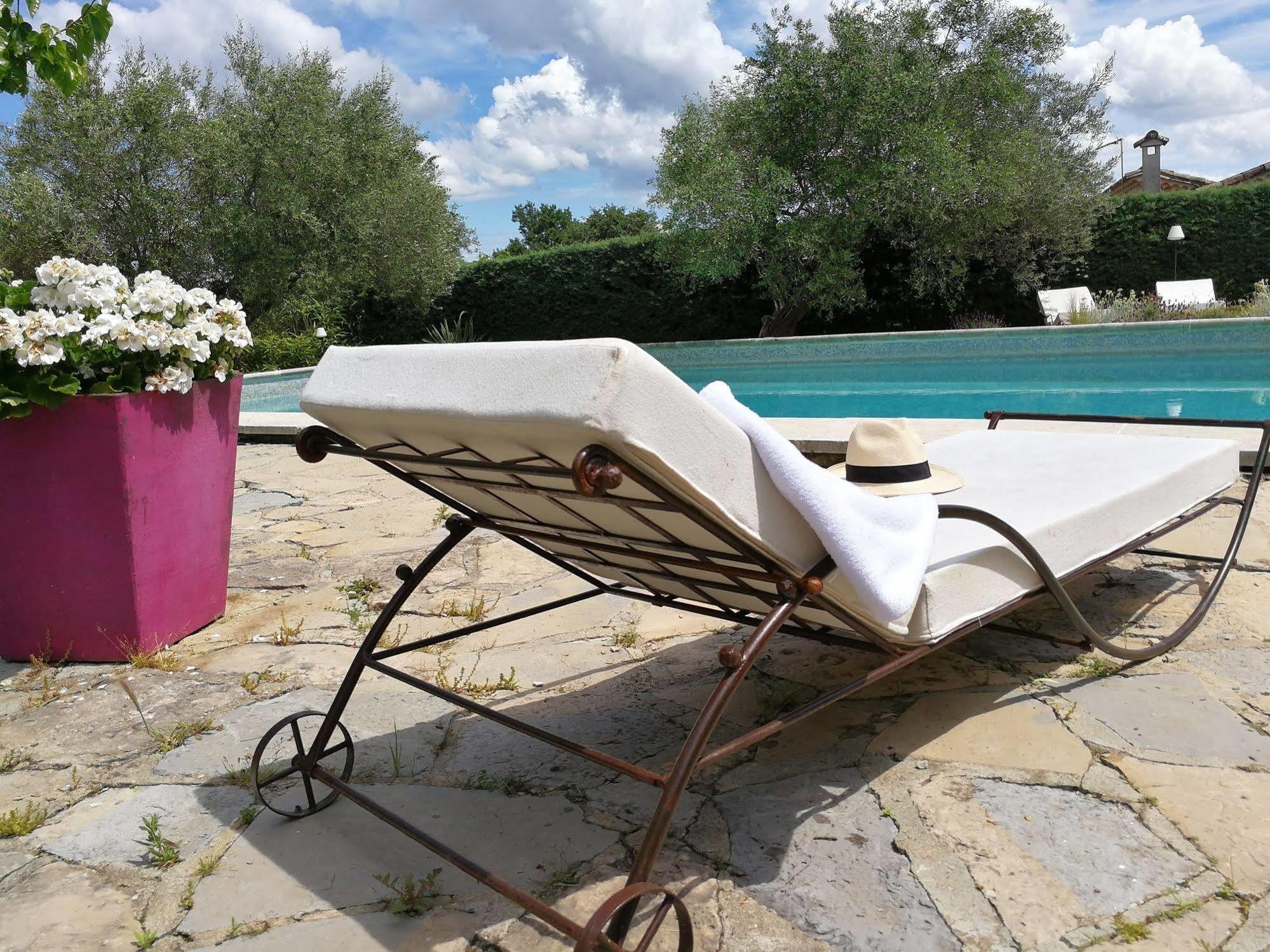La Bastide Des Muriers Deaux Екстериор снимка