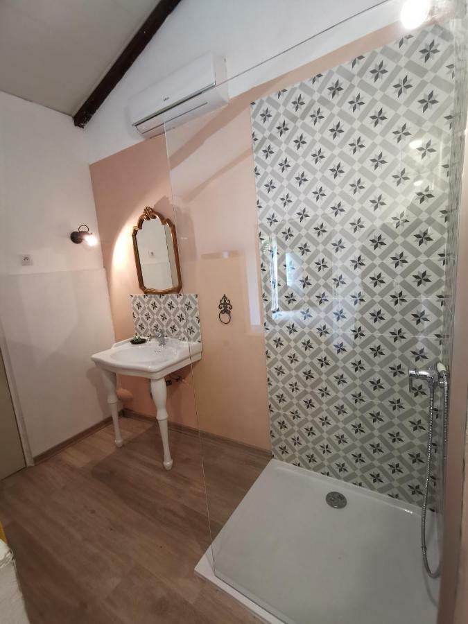 La Bastide Des Muriers Deaux Екстериор снимка